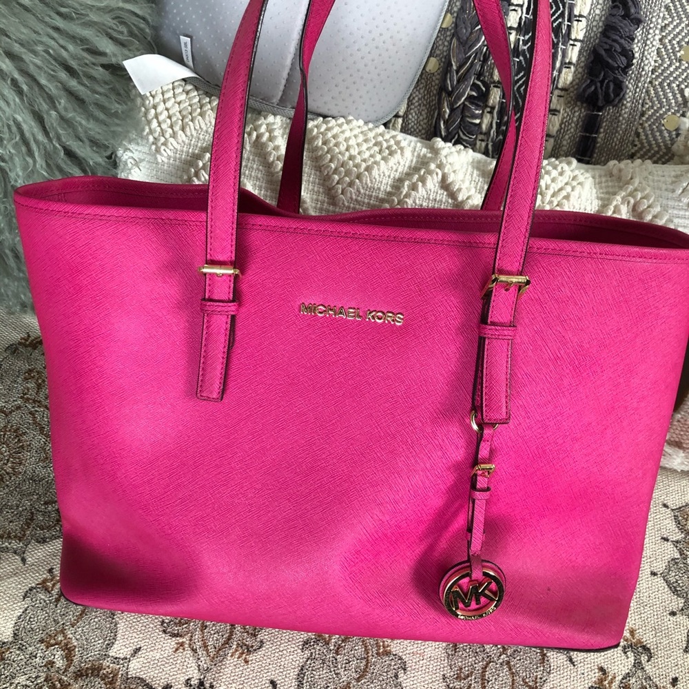 Pink Michael Kors Jet Set Tote